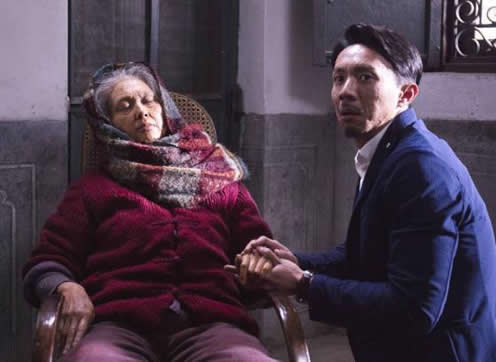 朱茵变妆全过程:惊悚电影《古宅》化10小时特技妆 朱茵变妆全过程:惊悚电影《古宅》化10小时特技妆