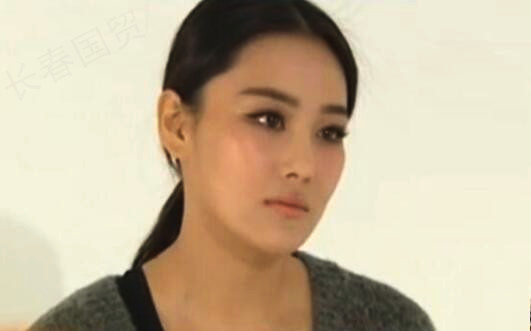 张馨予5年前素颜：受访旧照（组图）