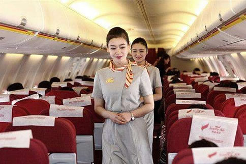 空姐工资:空姐薪水高吗一个月到底有多少揭晓 空姐工资:空姐薪水高吗一个月到底有多少揭晓