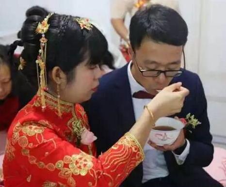 迎娶女学霸不容易:两道高等数学题娶走新娘你会吗 迎娶女学霸不容易:两道高等数学题娶走新娘你会吗