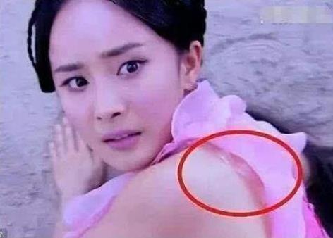 影视穿帮镜头尴尬有趣：这些槽点萌点会博得观众一笑