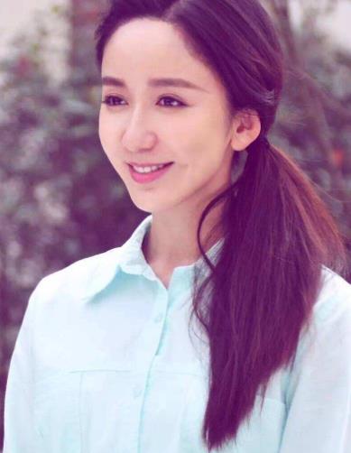 娄艺潇的胸：娄艺潇身高三围资料图片坎坷成名史