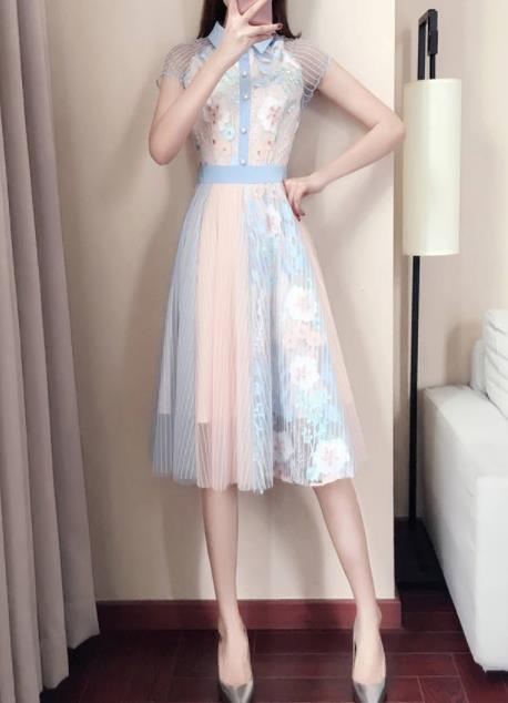 2018秋季一款连衣裙甜美而又浪漫：温柔风不失优雅