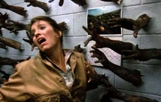 十大经典丧尸片盘点:剧情简介及点评(不喜勿入) 十大经典丧尸片盘点:剧情简介及点评(不喜勿入)