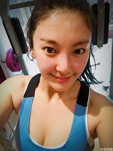 张雨绮健身照片：素颜照好美背后付出不少汗水（图）