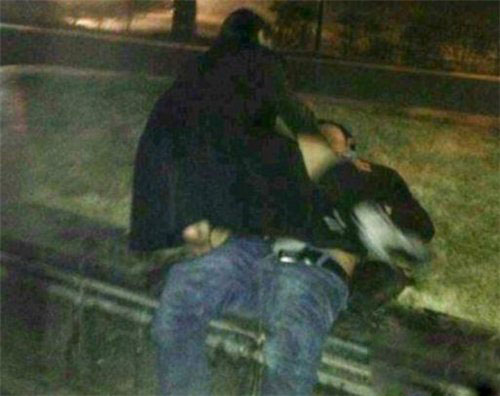 盘点奇葩疯狂的10个女人：地铁内当众更衣你见过吗