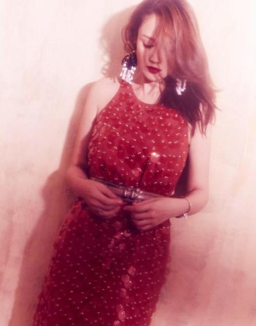 陈乔恩御姐范亮相：优雅性感御姐范十足（图）