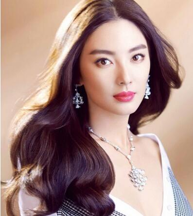 25种公主发型扎法图解：2018流行公主发型绝美女神