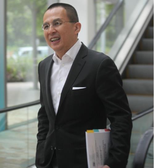 李泽楷个人资料:梁洛施和李泽楷及儿子近照(图) 李泽楷个人资料:梁洛施和李泽楷及儿子近照(图)