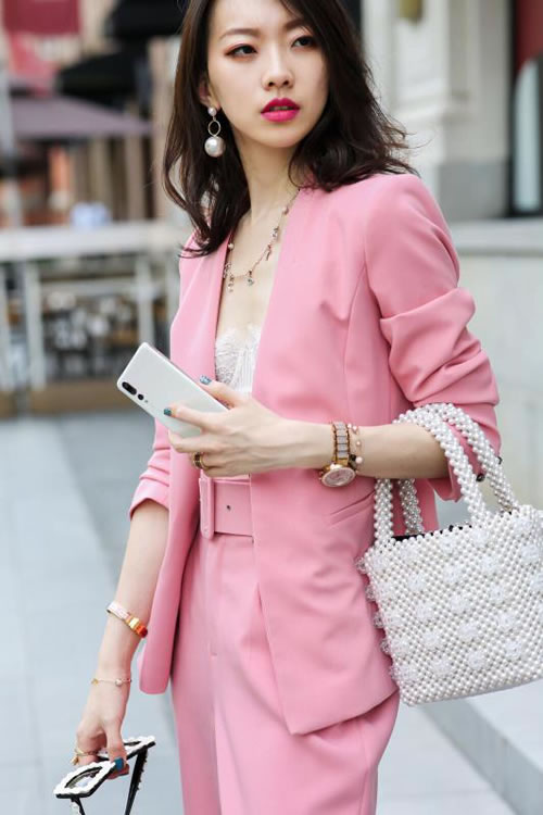 不知秋冬季节如何搭配 看看时尚博主们如何穿搭 不知秋冬季节如何搭配 看看时尚博主们如何穿搭