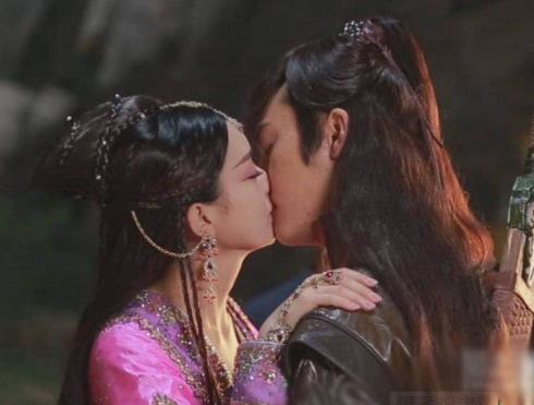 赵丽颖床戏：赵丽颖剧照吻戏床戏盘点（图）