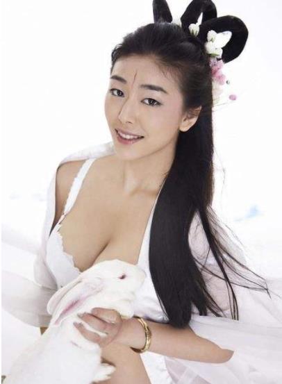 萨瑶瑶个人资料傲人三围:萨瑶瑶图片写真 萨瑶瑶个人资料傲人三围:萨瑶瑶图片写真