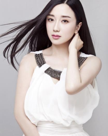 萨瑶瑶个人资料傲人三围:萨瑶瑶图片写真 萨瑶瑶个人资料傲人三围:萨瑶瑶图片写真