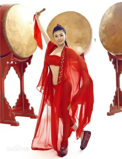 萨瑶瑶果冻跳跳糖写真照:魅力无限姿势撩人(图) 萨瑶瑶果冻跳跳糖写真照:魅力无限姿势撩人(图)