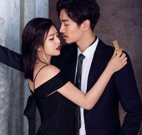 陈晓陈妍希罕见同框：一场遇见爱情的旅行甜蜜瞬间