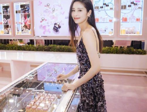 杨紫是艺名原名是什么:未见其人先闻其名明星艺名盘点 杨紫是艺名原名是什么:未见其人先闻其名明星艺名盘点