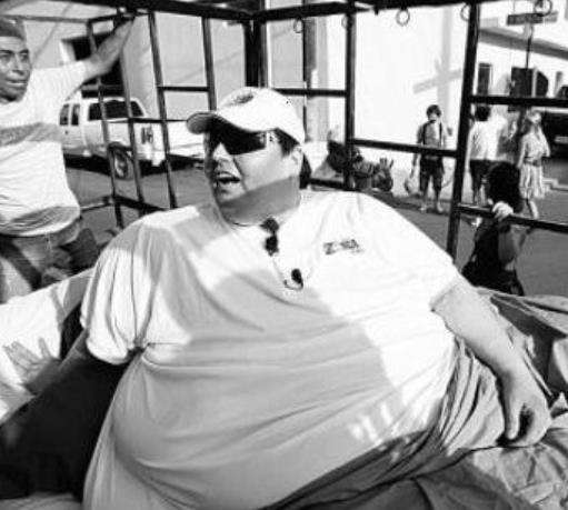 曼努埃尔·乌里韦:曾是世界第一胖人因胖失去婚姻 曼努埃尔·乌里韦:曾是世界第一胖人因胖失去婚姻