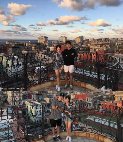 宋慧乔近照曝光：短发清爽笑得灿烂（图）