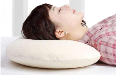 枕头不是用来枕头许多人都枕错了(正确使用枕头) 枕头不是用来枕头许多人都枕错了(正确使用枕头)