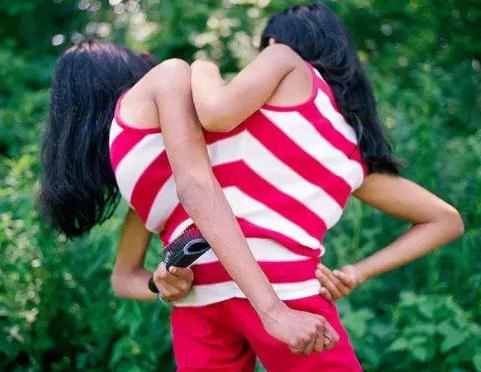 世界上让人恶心的图片：震撼不可思议各式各样