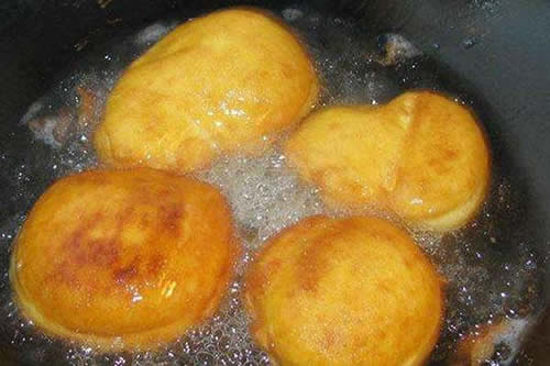 油炸食品的危害:都心知肚明,油炸食品在垃圾食品中居首 油炸食品的危害:都心知肚明,油炸食品在垃圾食品中居首