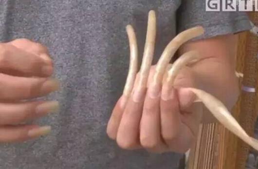 指甲留9年13厘米:护理1次花千元这么贵的指甲原因何在 指甲留9年13厘米:护理1次花千元这么贵的指甲原因何在