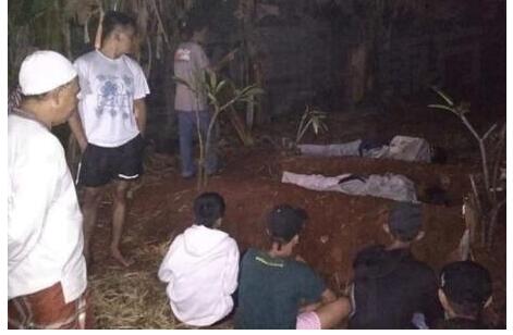 扮鬼吓人罚睡墓地：扮鬼容易出事开玩笑可以其他方式