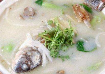 把鱼汤熬成奶白色吗?看完吓一大跳（脂肪含量太高）