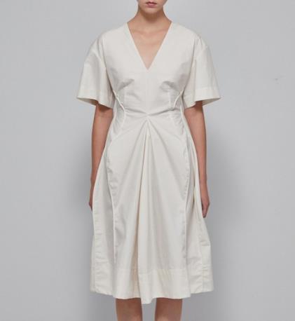 各种时尚V领穿衣：显瘦美爆了