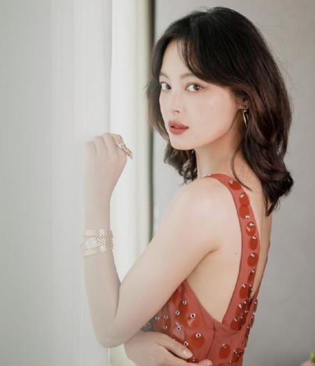 辛芷蕾发型很火：减龄又时尚确实好看（图）