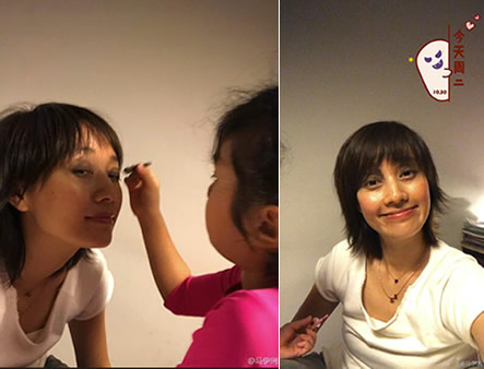 马伊琍女儿为其化妆：画眼影样子可爱（图）