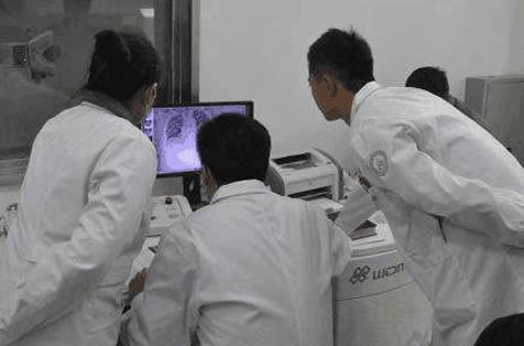 男子全身浮肿医生:你的肾咋没了（慢性肾衰竭尿毒症期）