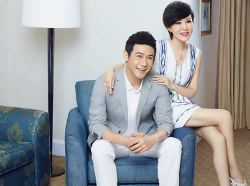 鲍蕾晒陆毅摸瓜照：抚摸这么大一个南瓜（图）