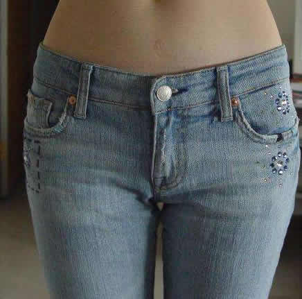 惊!牛仔裤上的小纽扣作用竟是这（防止牛仔裤撑爆）