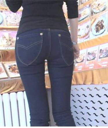 惊!牛仔裤上的小纽扣作用竟是这（防止牛仔裤撑爆）