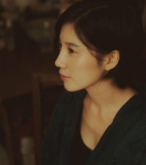 黄景瑜女友:女方身份是她还有亲密接吻照(图) 黄景瑜女友:女方身份是她还有亲密接吻照(图)