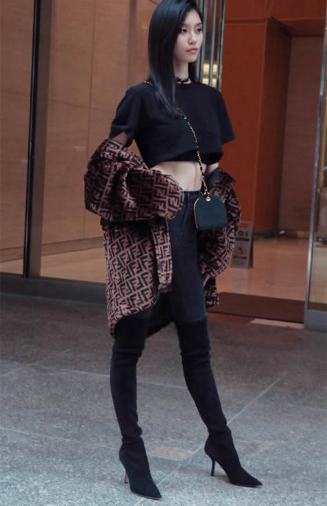 奚梦瑶维密秀试装:一身黑装扮秀出的小蛮腰(图) 奚梦瑶维密秀试装:一身黑装扮秀出的小蛮腰(图)