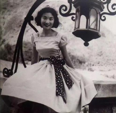 金庸心中的女神：夏梦被誉影坛西施（金庸与夏梦照片）