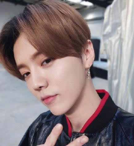 鹿晗方辟谣求婚：具体什么情况是真的吗揭晓