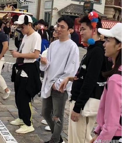 王思聪 陈雅婷同游日本被偶遇：王思聪女友陈雅婷资料