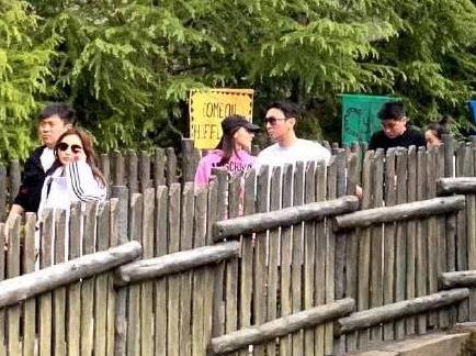 王思聪 陈雅婷同游日本被偶遇：王思聪女友陈雅婷资料