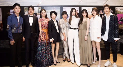 马思纯摆鬼脸：一张翻白眼搞怪表情画面图