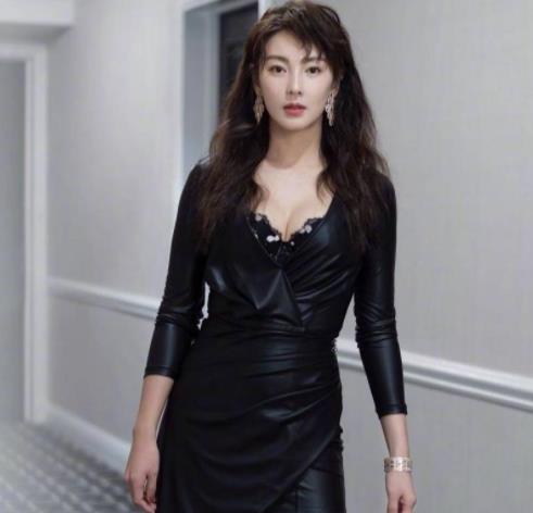 张雨绮维密观秀:穿着性感的衣服心情不错(图) 张雨绮维密观秀:穿着性感的衣服心情不错(图)