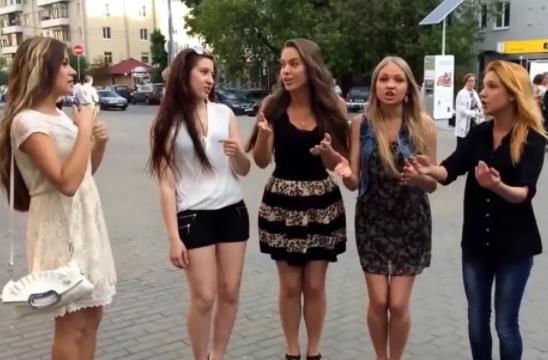 俄罗斯美女的私生活：天生丽质很迷人（图）