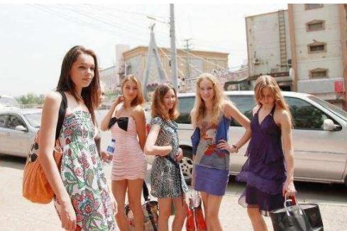 俄罗斯美女的私生活：天生丽质很迷人（图）