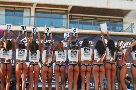 翘臀图片翘臀美女：美臀大赛上的一道靓丽风景