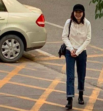 江疏影回应网友：为什么回复网友内容是什么曝光