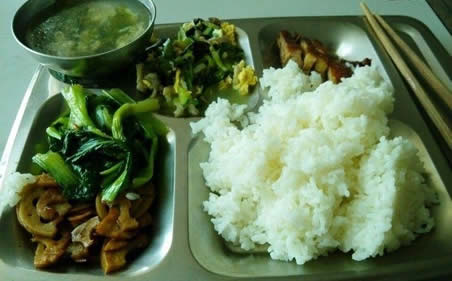 食堂1顿饭只花3元：都能吃到什么为什么没涨价原因曝光