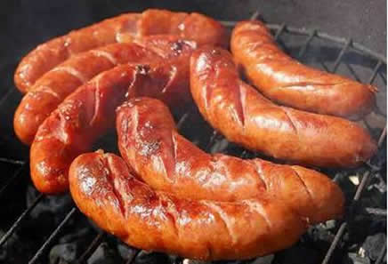 香肠都是这样做出来的:香肠制作全过程(图) 香肠都是这样做出来的:香肠制作全过程(图)