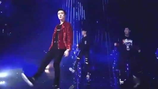 网友分析明星真假唱:盘点被揭穿假唱的十大明星 网友分析明星真假唱:盘点被揭穿假唱的十大明星